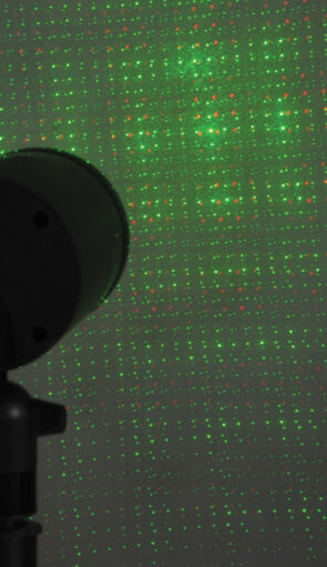 Led Προβολέας Λέιζερ Με Τηλεχειριστήριο Και 3 Προγράμματα Με Ακτίνα Κάλυψης 914 m2 ,Ip44